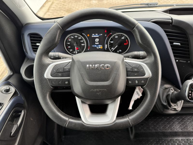 Furgoneta Iveco Daily 35S18 3.0 Automaat Laadklep LED Climate Bakwagen Meubelbak Koffer Control Adaptieve Cruise Control Standkachel Camera Navigatie: foto 20 Furgoneta Iveco Daily 35S18 3.0 Automaat Laadklep LED Climate Bakwagen Meubelbak Koffer Control Adaptieve Cruise Control Standkachel Camera Navigatie: foto 20
