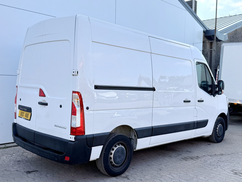 Renault Master T33 2.3 DCI 135PK L2H2 Airco Cruise Control Parkeersensoren - Furgoneta pequeña: foto 3 Renault Master T33 2.3 DCI 135PK L2H2 Airco Cruise Control Parkeersensoren - Furgoneta pequeña: foto 3