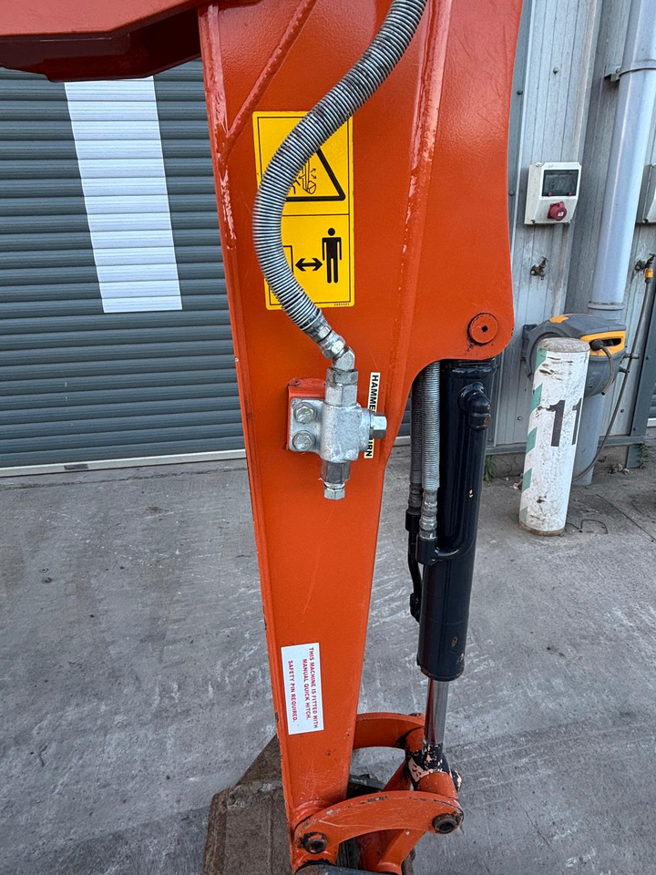 Miniexcavadora Hitachi ZX19U-6: foto 9