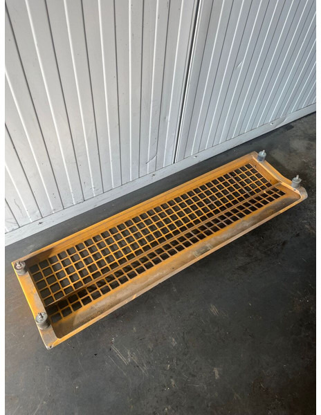 Liebherr A904 Li/A904C Li/R904/R904C - Parachoques: foto 2 Liebherr A904 Li/A904C Li/R904/R904C - Parachoques: foto 2