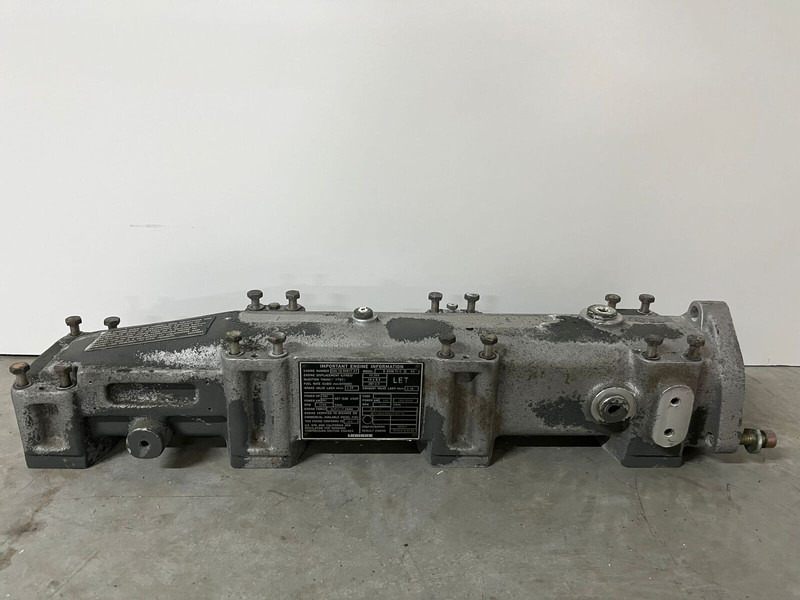 Liebherr A974 / P974 / R942 / R944 / R954 / R964 / R974 / R974B - A 974 / P 974 / R 942 / R 944 / R 954 / R 964 / R 974 / R 974B - Tubo de admisión de aire: foto 2 Liebherr A974 / P974 / R942 / R944 / R954 / R964 / R974 / R974B - A 974 / P 974 / R 942 / R 944 / R 954 / R 964 / R 974 / R 974B - Tubo de admisión de aire: foto 2