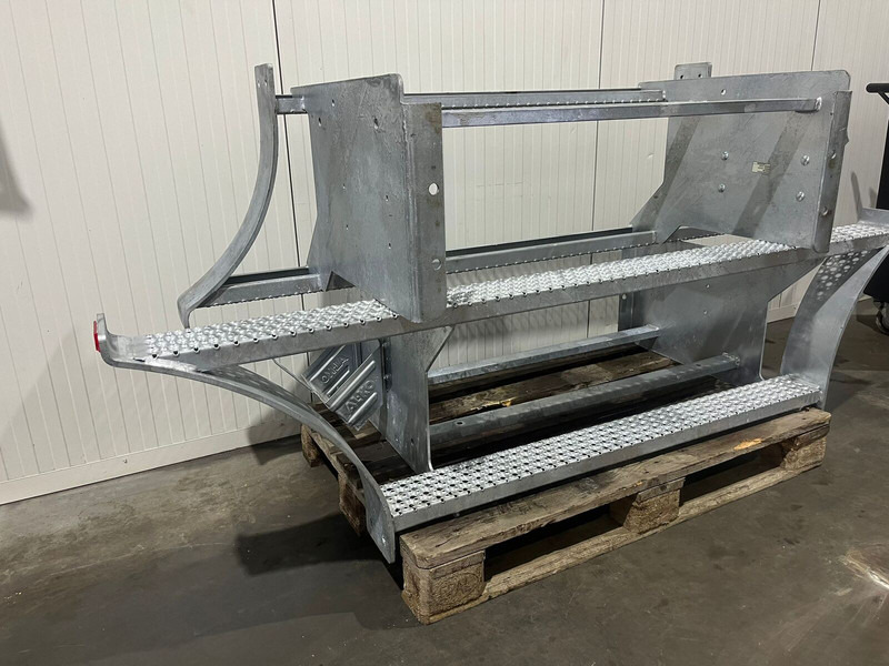 Liebherr - Cabina e interior: foto 3 Liebherr - Cabina e interior: foto 3