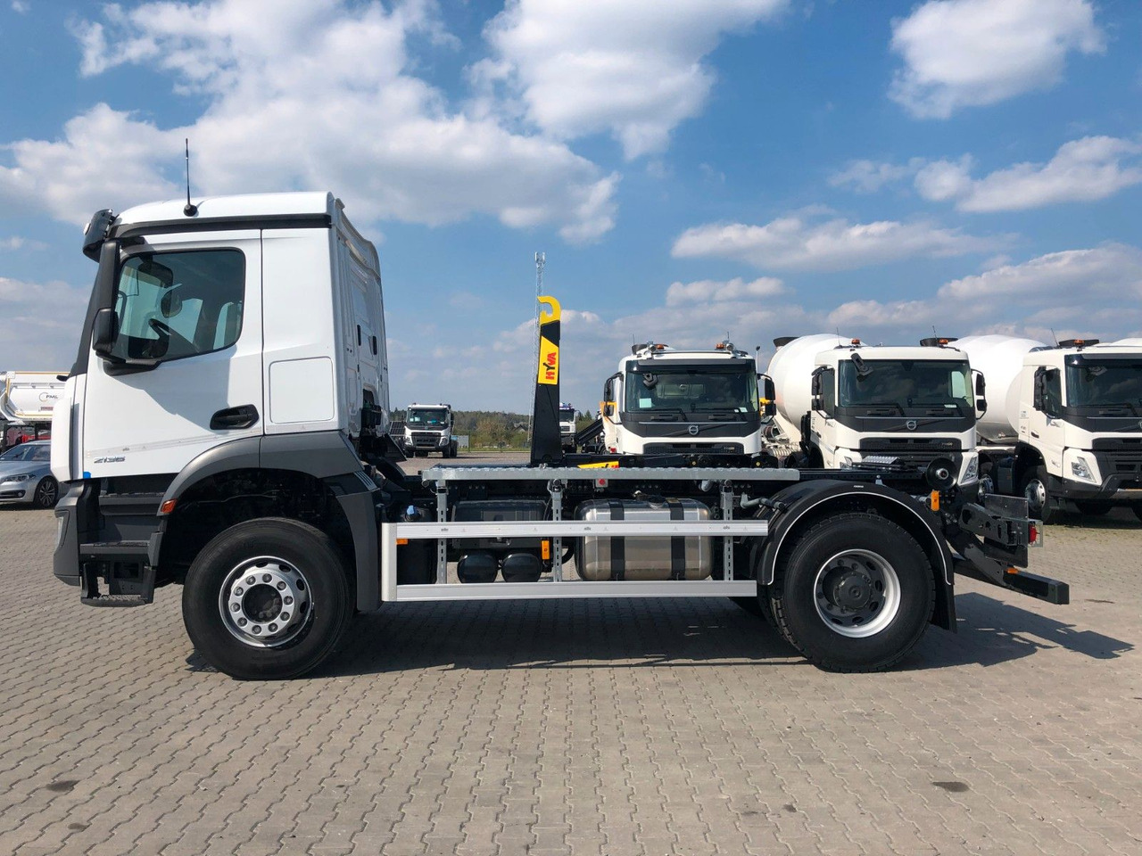 Mercedes-Benz AROCS 2136 Abrollkipper HYVA HKS-12-37-S - Multibasculante camión: foto 4 Mercedes-Benz AROCS 2136 Abrollkipper HYVA HKS-12-37-S - Multibasculante camión: foto 4