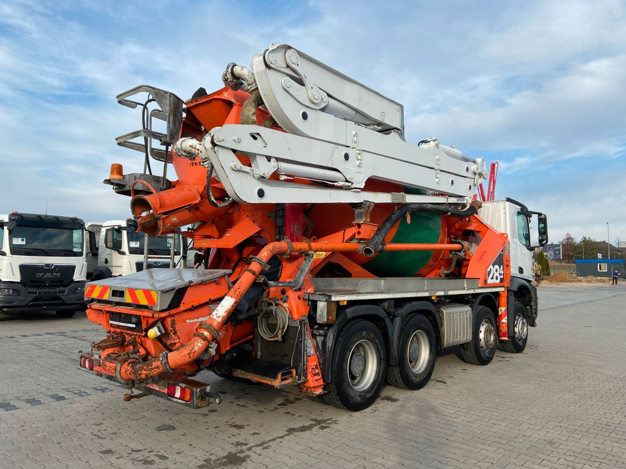 Leasing financiero de  Mercedes-Benz AROCS 3245 PUTZMEISTER 28-4 77S leasing Mercedes-Benz AROCS 3245 PUTZMEISTER 28-4 77S: foto 8