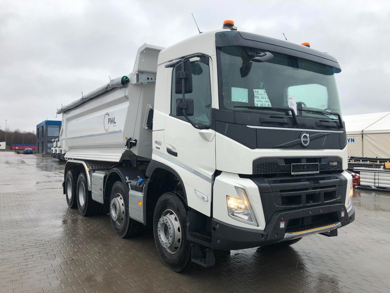 Volvo FMX 460 8x4 FML KIPPER - Volquete camión: foto 1 Volvo FMX 460 8x4 FML KIPPER - Volquete camión: foto 1