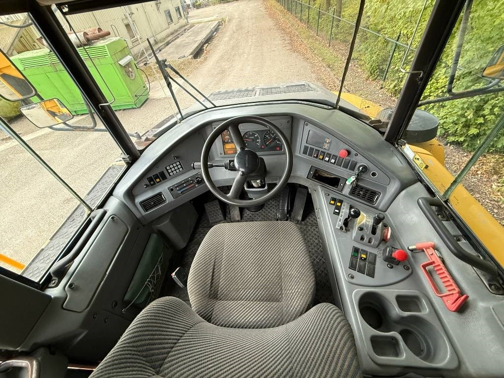Dúmper articulado Volvo A 25 D: foto 8