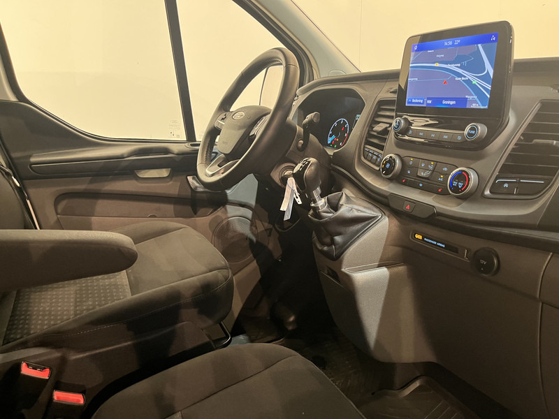 Ford Transit Custom 300 2.0 TDCI L2H1 Trend / Servicebus / Bott Inrichting / Euro 6 / Airco / CarPlay / Camera / Navigatie / 3-Zits - Furgoneta pequeña: foto 3 Ford Transit Custom 300 2.0 TDCI L2H1 Trend / Servicebus / Bott Inrichting / Euro 6 / Airco / CarPlay / Camera / Navigatie / 3-Zits - Furgoneta pequeña: foto 3