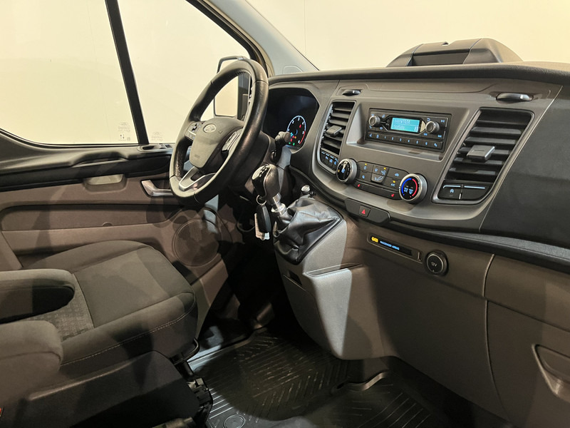Ford Transit Custom 340 2.0 TDCI L2H1 Trend 130 PK / Euro 6 / Airco / Cruise Control / PDC / Trekhaak - Furgoneta pequeña: foto 3 Ford Transit Custom 340 2.0 TDCI L2H1 Trend 130 PK / Euro 6 / Airco / Cruise Control / PDC / Trekhaak - Furgoneta pequeña: foto 3