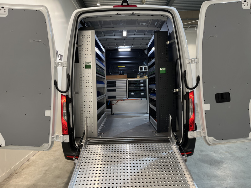 Mercedes-Benz Sprinter 311 CDI L2H2 RWD / Euro 6 / Servicebus / Bott inrichting / 220V / Airco / Oprijplaat / Compressor / CarPlay / Camera - Furgón: foto 3 Mercedes-Benz Sprinter 311 CDI L2H2 RWD / Euro 6 / Servicebus / Bott inrichting / 220V / Airco / Oprijplaat / Compressor / CarPlay / Camera - Furgón: foto 3