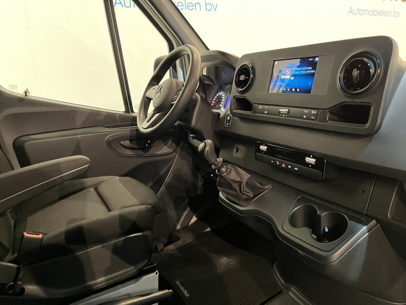 Mercedes-Benz Sprinter 311 CDI L2H2 RWD / Euro 6 / Servicebus / Bott inrichting / 220V / Airco / Oprijplaat / Compressor / CarPlay / Camera - Furgón: foto 4 Mercedes-Benz Sprinter 311 CDI L2H2 RWD / Euro 6 / Servicebus / Bott inrichting / 220V / Airco / Oprijplaat / Compressor / CarPlay / Camera - Furgón: foto 4