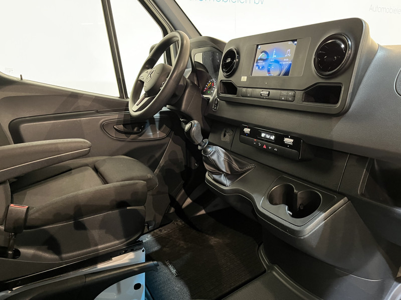 Mercedes-Benz Sprinter 311 CDI L2H2 RWD / Euro 6 / Servicebus / Bott inrichting / 220V / Airco / Oprijplaat / Compressor / CarPlay / Camera - Furgón: foto 4 Mercedes-Benz Sprinter 311 CDI L2H2 RWD / Euro 6 / Servicebus / Bott inrichting / 220V / Airco / Oprijplaat / Compressor / CarPlay / Camera - Furgón: foto 4