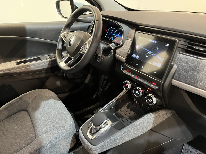 Renault ZOE R110 Experience 52 kWh (Incl. Accu) / CarPlay / Camera / Airco / Cruise Control / LMV / Navigatie / 26.300 KM !! Prijs ex BTW € 11.500,- - Coche: foto 4 Renault ZOE R110 Experience 52 kWh (Incl. Accu) / CarPlay / Camera / Airco / Cruise Control / LMV / Navigatie / 26.300 KM !! Prijs ex BTW € 11.500,- - Coche: foto 4