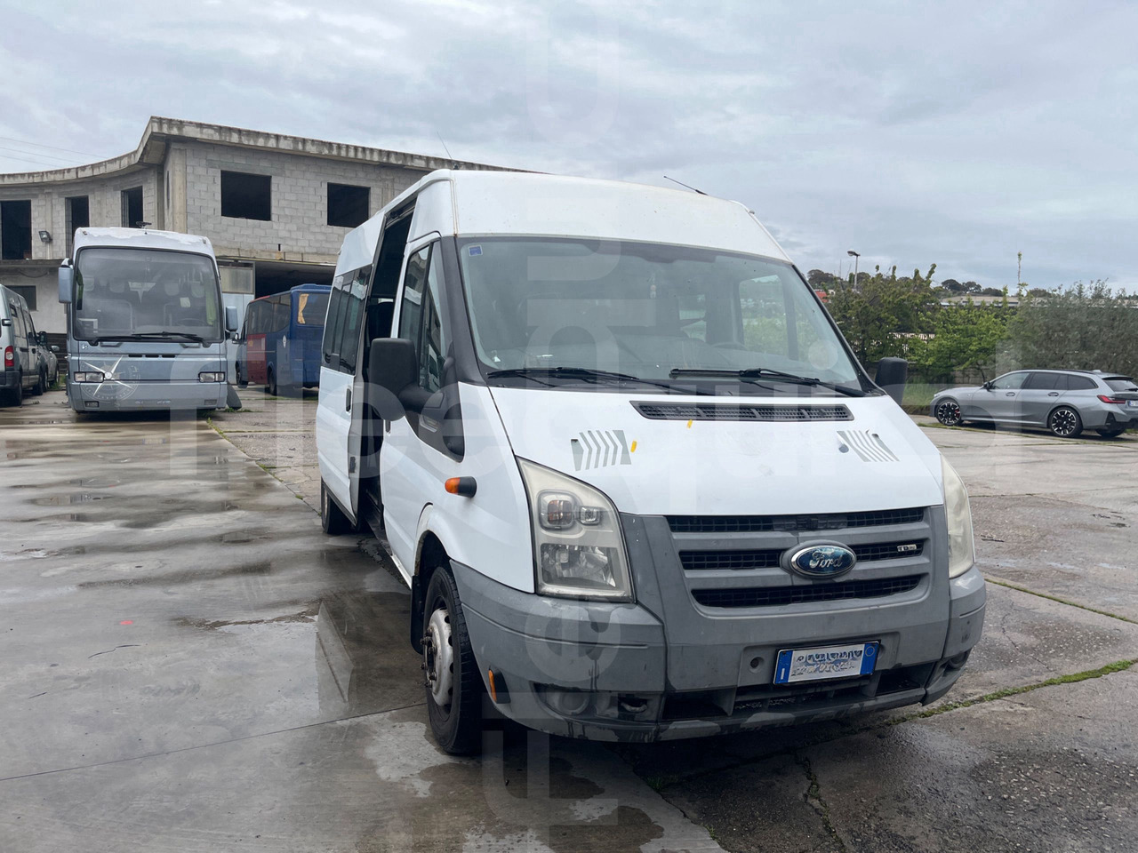 Minibús, Furgoneta de pasajeros Ford Transit: foto 12