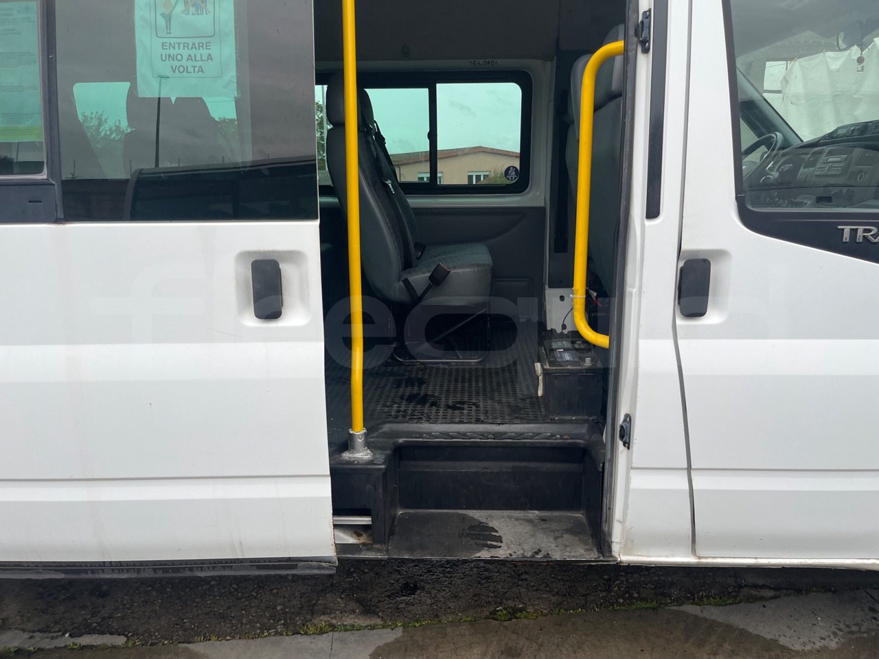 Minibús, Furgoneta de pasajeros Ford Transit: foto 13