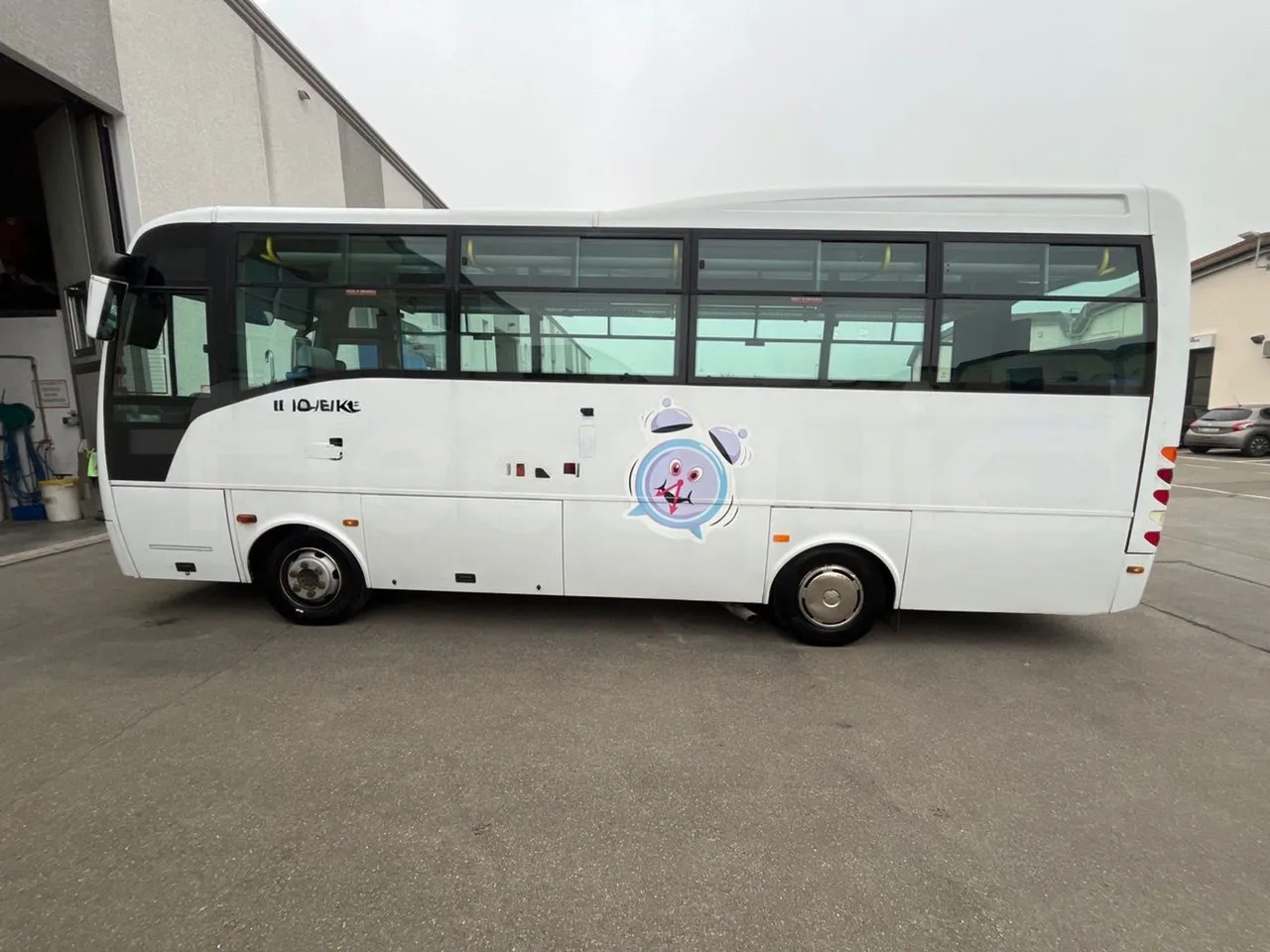 Isuzu Turquoise/Sb - Autocar: foto 3 Isuzu Turquoise/Sb - Autocar: foto 3