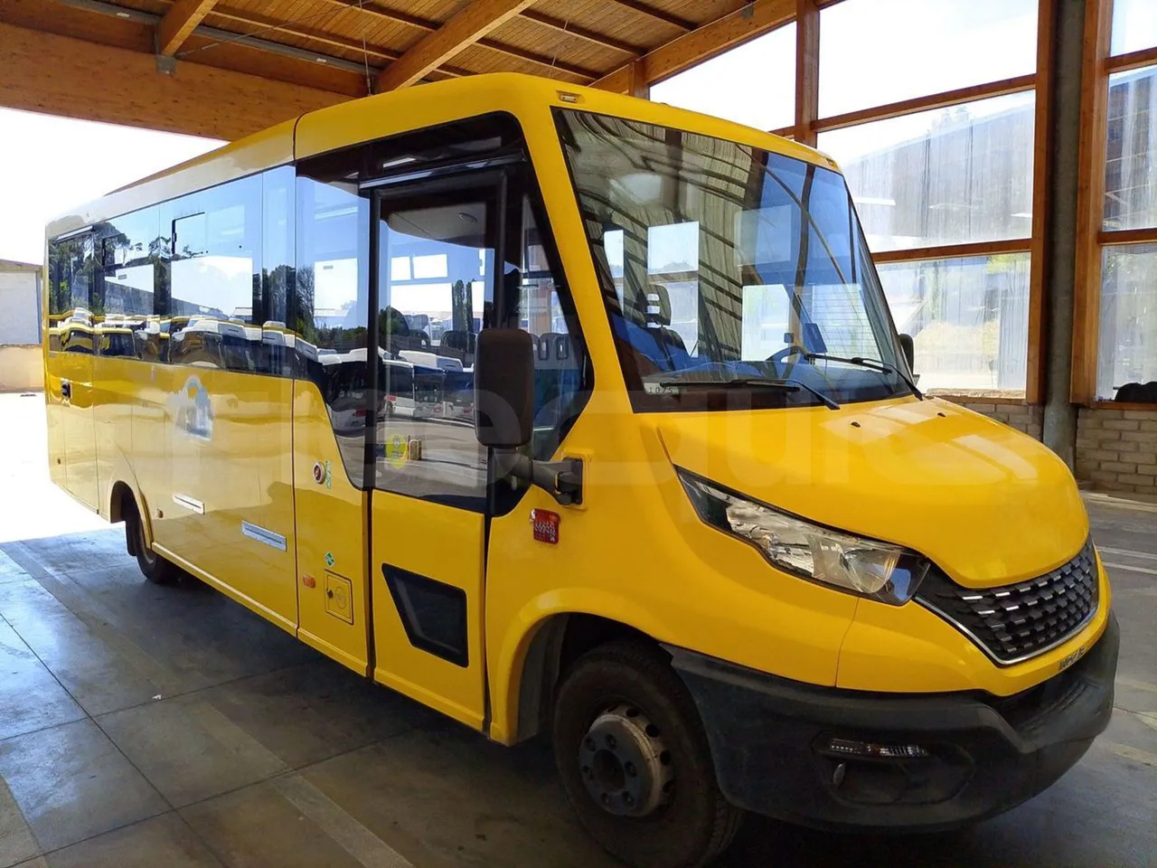 Autobús escolar Iveco Indcar: foto 1