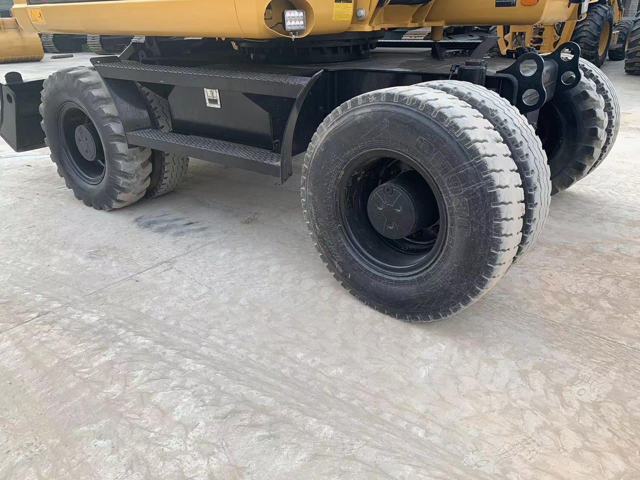 CATERPILLAR 315D - Excavadora de ruedas: foto 5 CATERPILLAR 315D - Excavadora de ruedas: foto 5