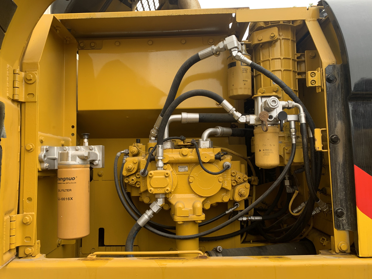 Excavadora de ruedas CATERPILLAR 323D2L: foto 6