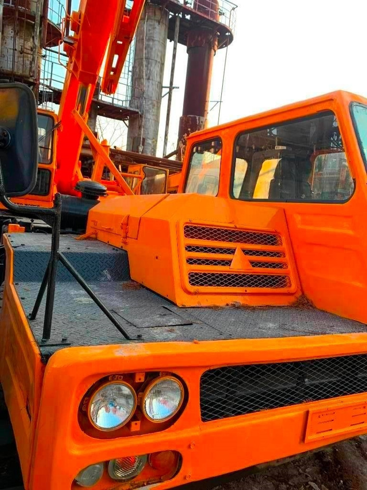 Kato NK 250 E - Grúa todo terreno: foto 4 Kato NK 250 E - Grúa todo terreno: foto 4