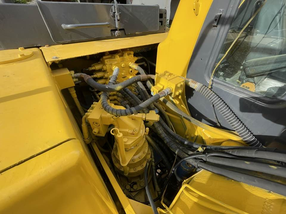 Komatsu PW160-8 [ - Excavadora de ruedas: foto 4 Komatsu PW160-8 [ - Excavadora de ruedas: foto 4