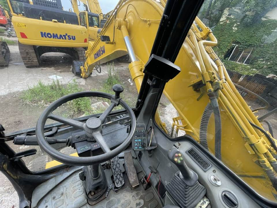 Komatsu PW160-8 [ - Excavadora de ruedas: foto 2 Komatsu PW160-8 [ - Excavadora de ruedas: foto 2