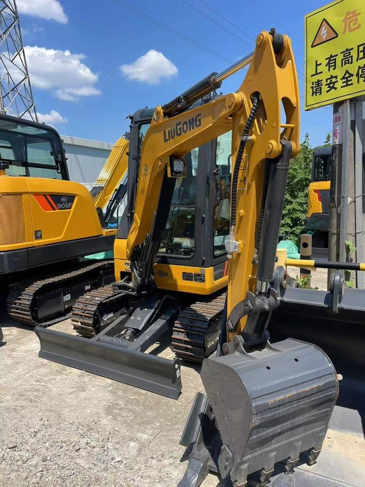 Liugong 9027 FZTS - Excavadora de cadenas: foto 1 Liugong 9027 FZTS - Excavadora de cadenas: foto 1