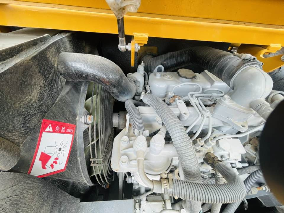 Miniexcavadora SANY SY75C: foto 9