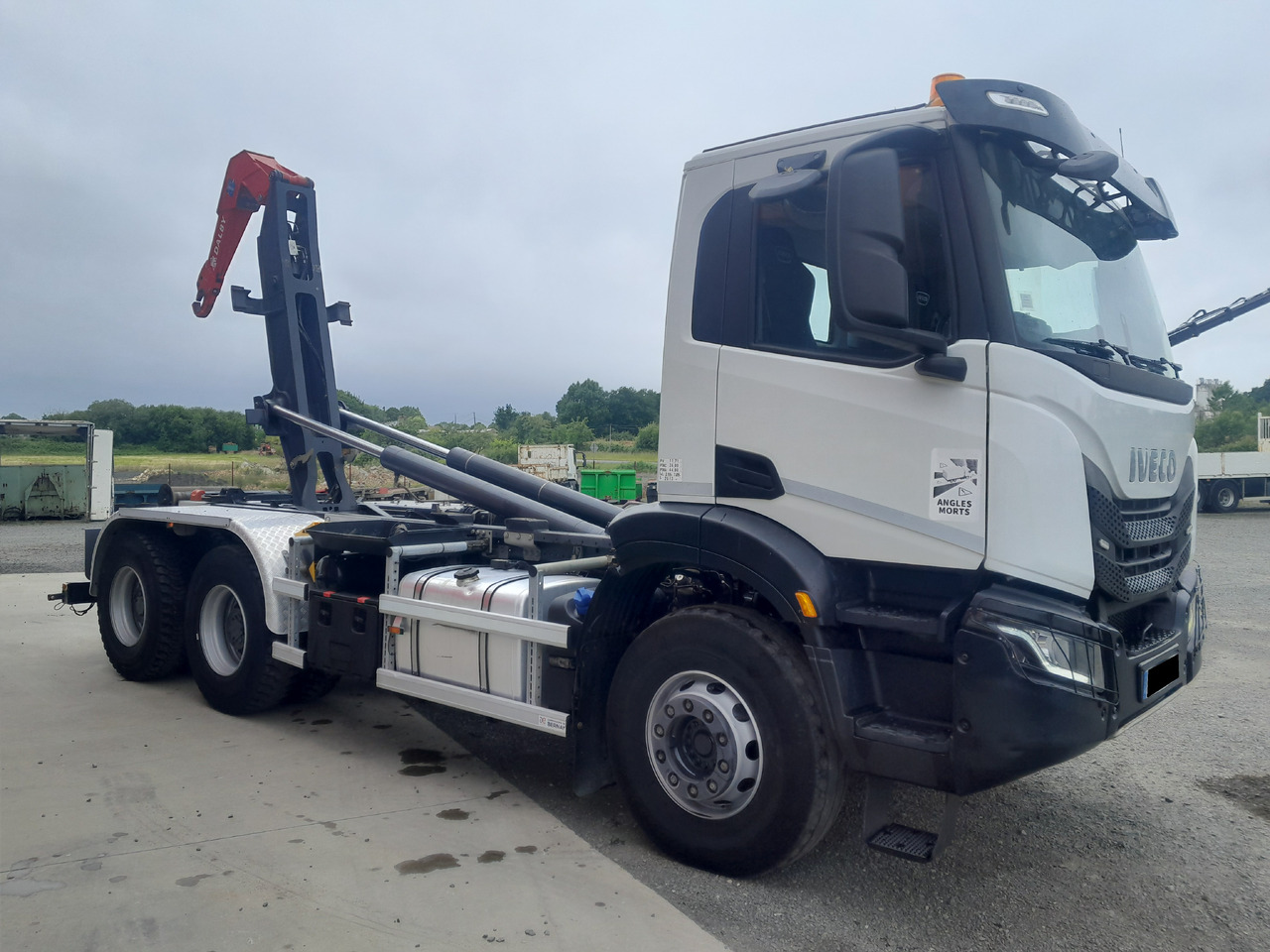IVECO - Multibasculante camión: foto 2 IVECO - Multibasculante camión: foto 2