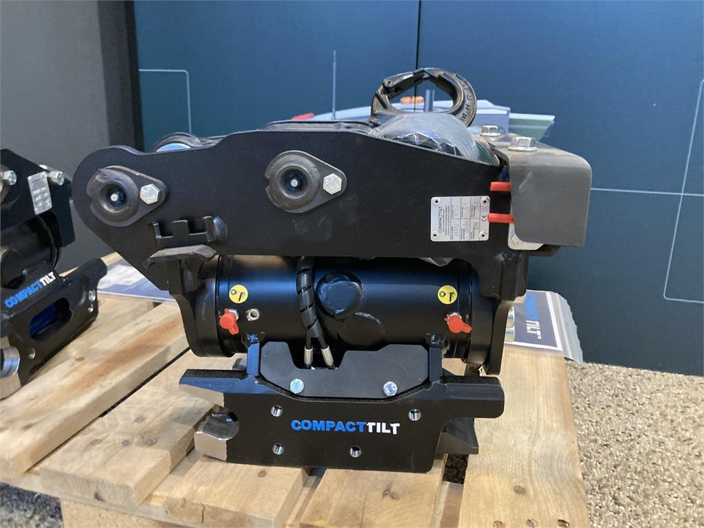 COMPACTTILT - Miniexcavadora: foto 1 COMPACTTILT - Miniexcavadora: foto 1