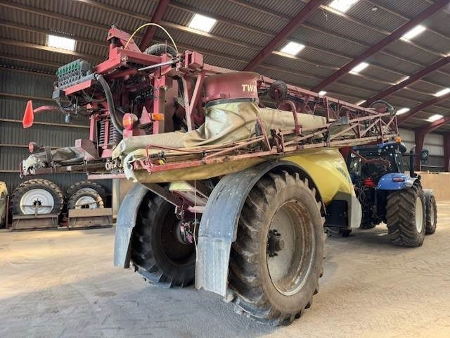 Hardi COMMANDER 7000I TWIN  - Pulverizador arrastrado: foto 5 Hardi COMMANDER 7000I TWIN  - Pulverizador arrastrado: foto 5