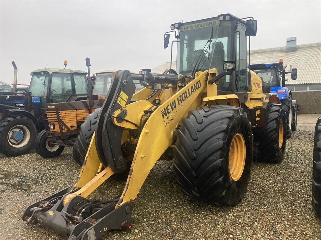 New Holland W170C LR T4B - Cargadora de ruedas: foto 1 New Holland W170C LR T4B - Cargadora de ruedas: foto 1
