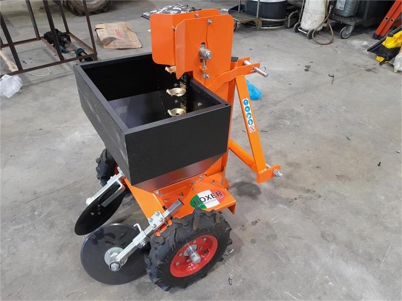 - - - Boxer AGRI - Plantadora de patatas: foto 3 - - - Boxer AGRI - Plantadora de patatas: foto 3