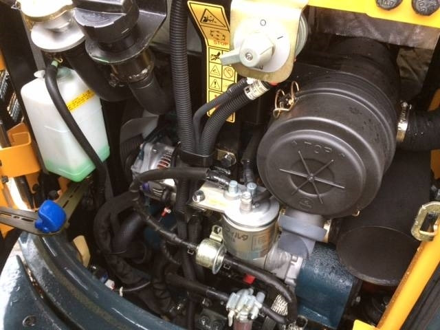 Hyundai R25 AK - Miniexcavadora: foto 4 Hyundai R25 AK - Miniexcavadora: foto 4