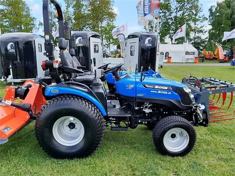 Solis 26 hst frontlift - Tractor municipal: foto 3 Solis 26 hst frontlift - Tractor municipal: foto 3