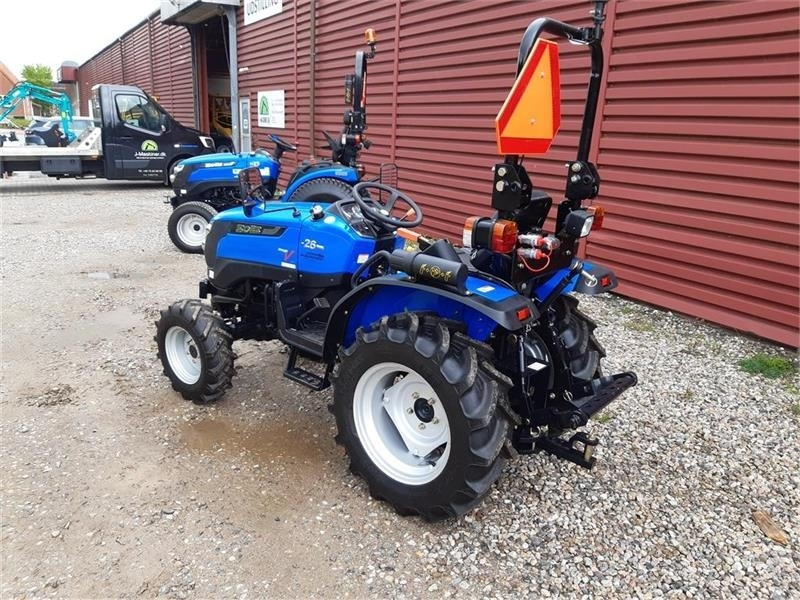 Solis 26 servostyring og brede traktor dæk - Tractor municipal: foto 2 Solis 26 servostyring og brede traktor dæk - Tractor municipal: foto 2