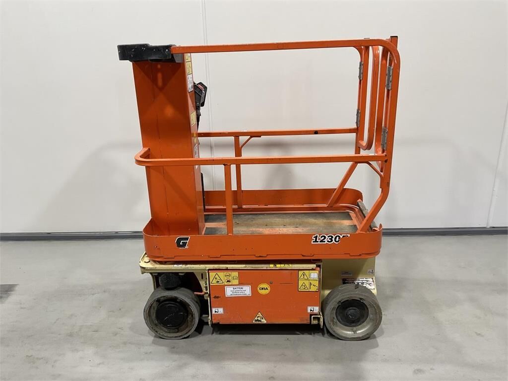 JLG 1230ES - Plataforma de tijeras: foto 3 JLG 1230ES - Plataforma de tijeras: foto 3
