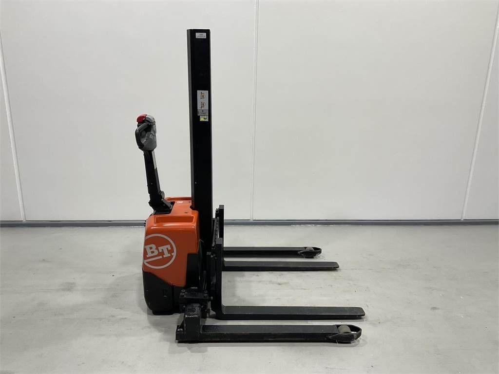 Toyota HWE100 - Apilador: foto 1 Toyota HWE100 - Apilador: foto 1