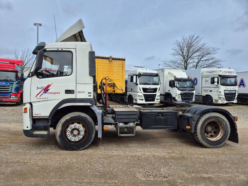 Volvo FM 300 // 4x2 // Manuel - Cabeza tractora: foto 2 Volvo FM 300 // 4x2 // Manuel - Cabeza tractora: foto 2