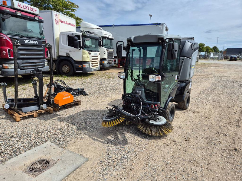 Kärcher MIC 26 // Feje-sug // Kantklipper - Remolque agrícola: foto 1 Kärcher MIC 26 // Feje-sug // Kantklipper - Remolque agrícola: foto 1