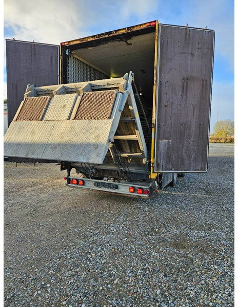 Montracon Racing// machinetrailer // Living area - Góndola rebajadas semirremolque: foto 2 Montracon Racing// machinetrailer // Living area - Góndola rebajadas semirremolque: foto 2