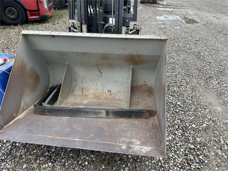 NP A18 truck with shovel and forks - Carretilla elevadora eléctrica: foto 2 NP A18 truck with shovel and forks - Carretilla elevadora eléctrica: foto 2