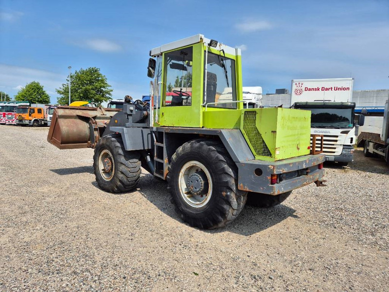 O & K L15 With bucket and quickshift - Cargadora de ruedas: foto 3 O & K L15 With bucket and quickshift - Cargadora de ruedas: foto 3