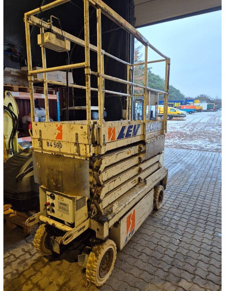 Pinguely Haulotte H800E // 2 personers - Plataforma de tijeras: foto 2 Pinguely Haulotte H800E // 2 personers - Plataforma de tijeras: foto 2