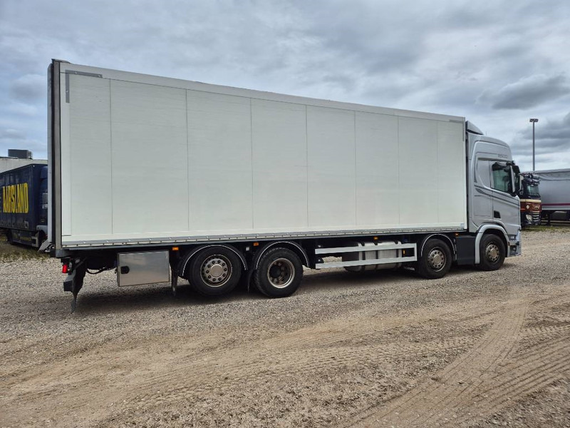 Scania R 500 8x2 //Rampe// Underboring - Camión caja cerrada: foto 5 Scania R 500 8x2 //Rampe// Underboring - Camión caja cerrada: foto 5