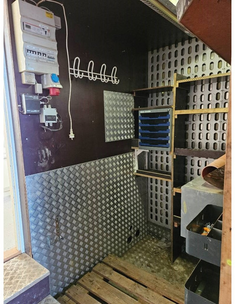 Leasing financiero de Montracon Racing// machinetrailer // Living area leasing Montracon Racing// machinetrailer // Living area: foto 7