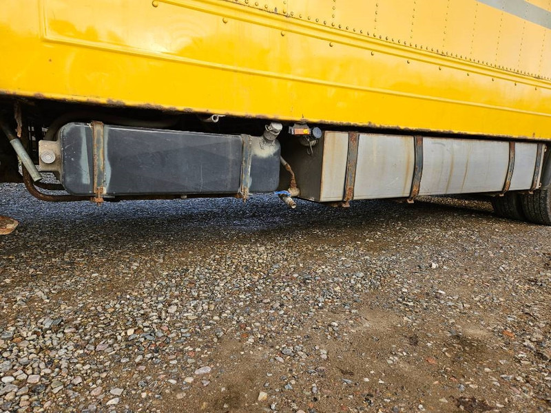 Leasing financiero de Montracon Racing// machinetrailer // Living area leasing Montracon Racing// machinetrailer // Living area: foto 18