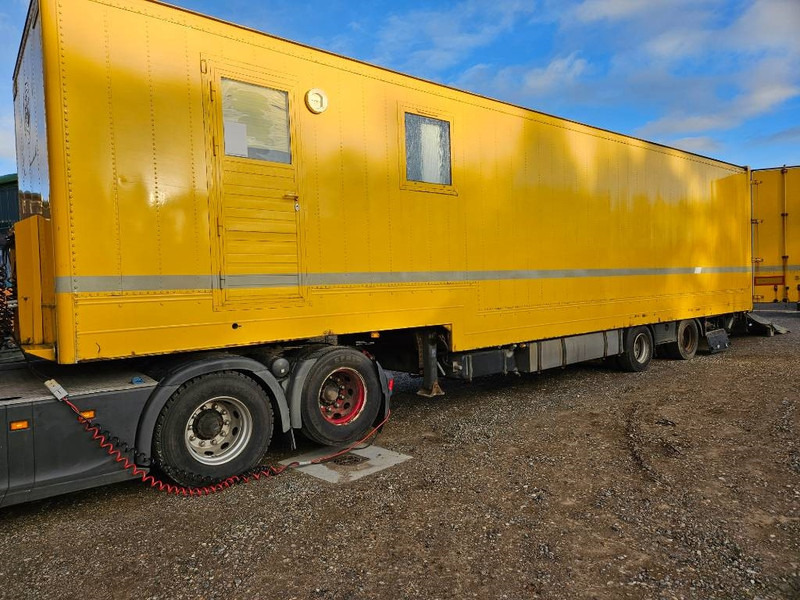 Leasing financiero de Montracon Racing// machinetrailer // Living area leasing Montracon Racing// machinetrailer // Living area: foto 20