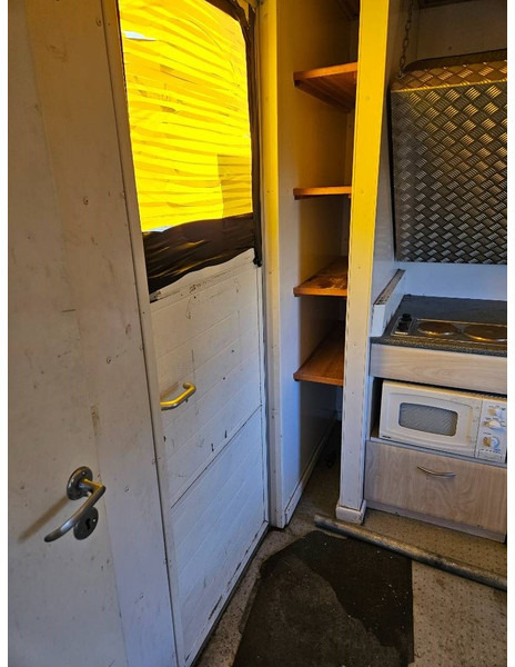 Leasing financiero de Montracon Racing// machinetrailer // Living area leasing Montracon Racing// machinetrailer // Living area: foto 12