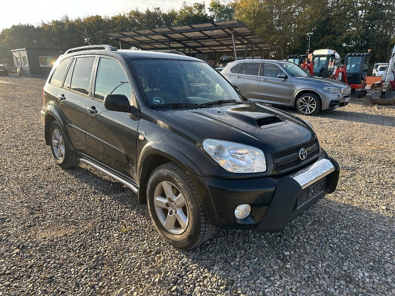 Toyota RAV4 2.0D 4x4 - Furgón: foto 2 Toyota RAV4 2.0D 4x4 - Furgón: foto 2