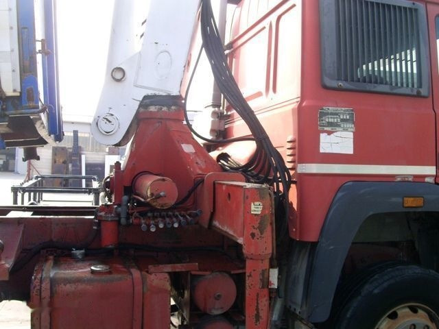 Volquete camión, Camión grúa IVECO 190.42: foto 8